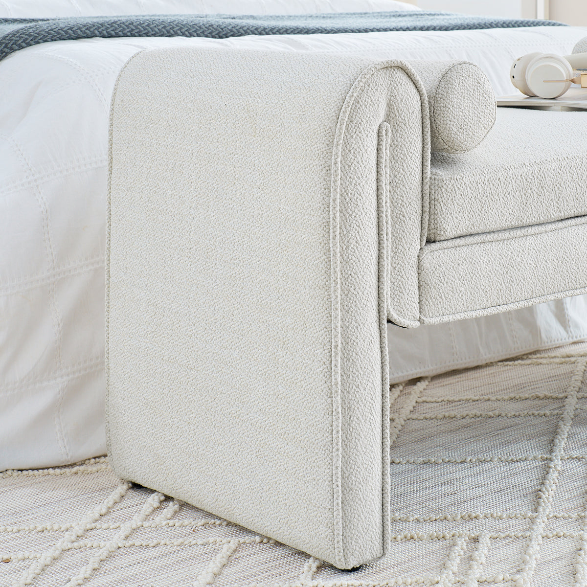 Bedroom storage stool, linen fabric storage stool, large storage space, 50.39 inches, can be used for bed end, living room, entrance, White W487P180474-djyc