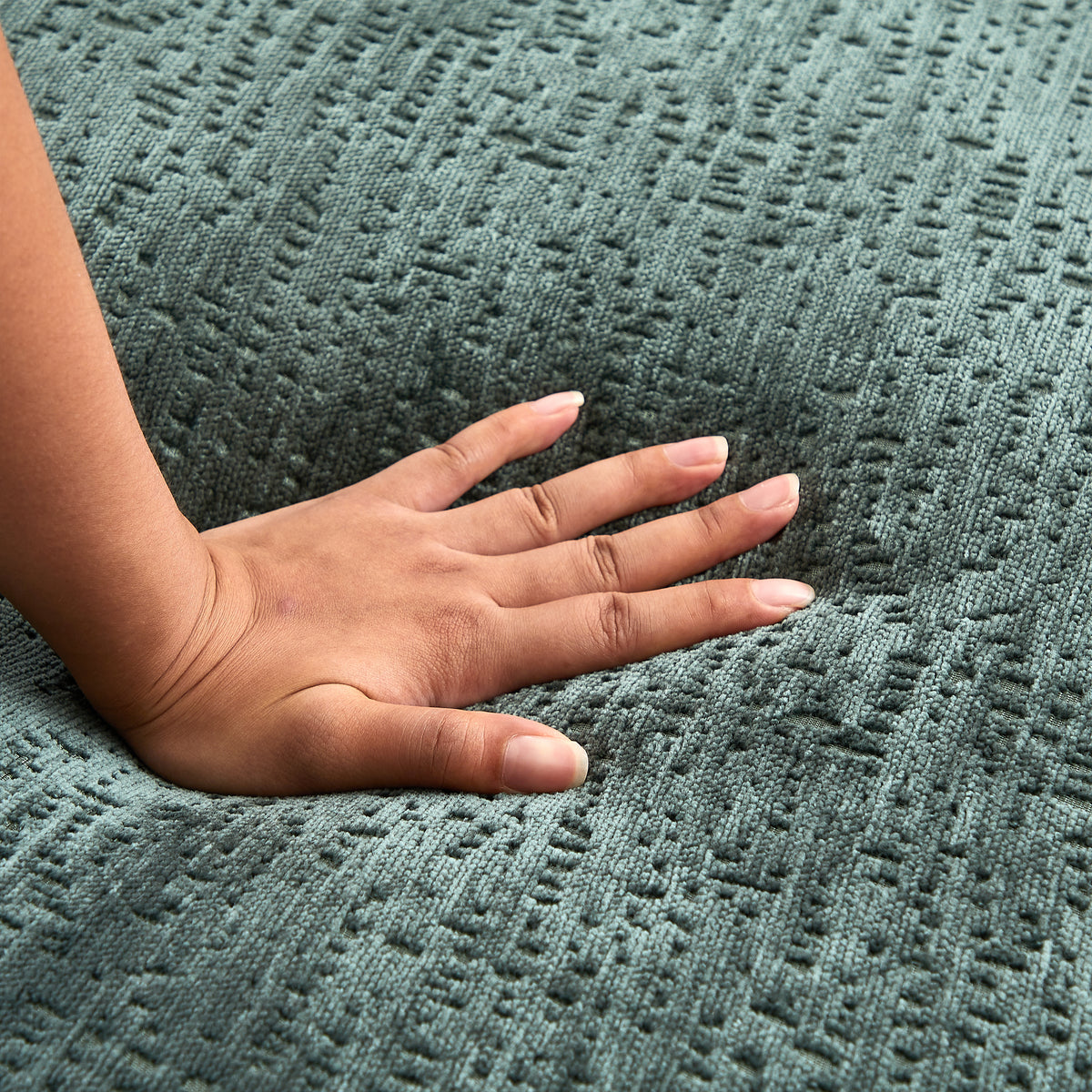 55''L Chenille Sponge single sofa,No Assembly Required,Fluffy Modern Sleeper Chair for Living room, Bedroom, Lounge and Projection Room(Not a swivel chair.) W834P221025-djyc