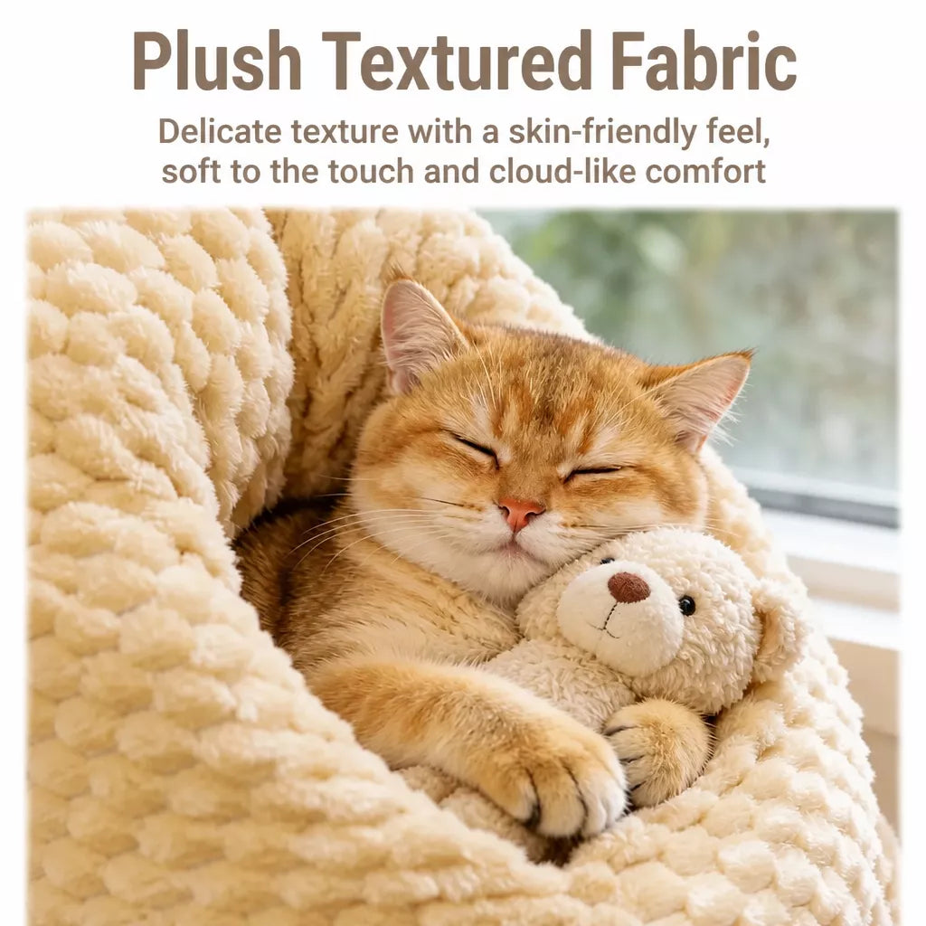 Enclosed Chicken-Shaped Cat Bed