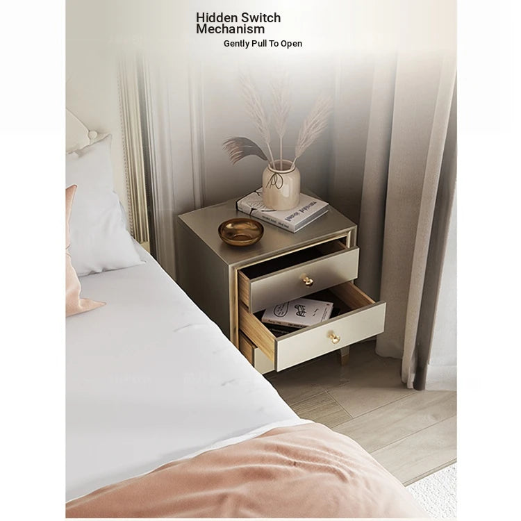 Elegant Pine Multi-layer Board Nightstand with Three Drawers and Gold Accents - Modern Bedroom Furniture fjfn-5273