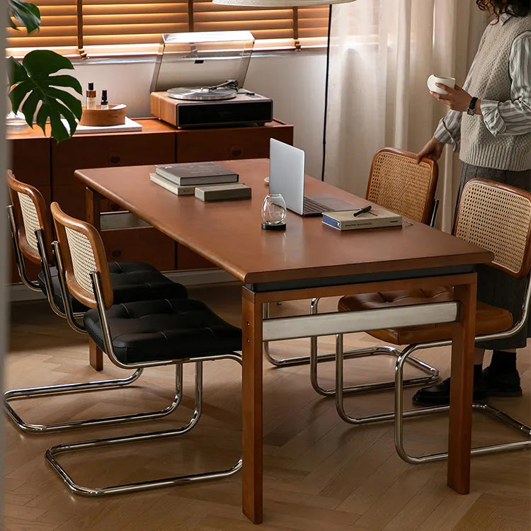 Elegant Cherry Wood Dining Table - Perfect for Stylish Gatherings fpmxm-2770