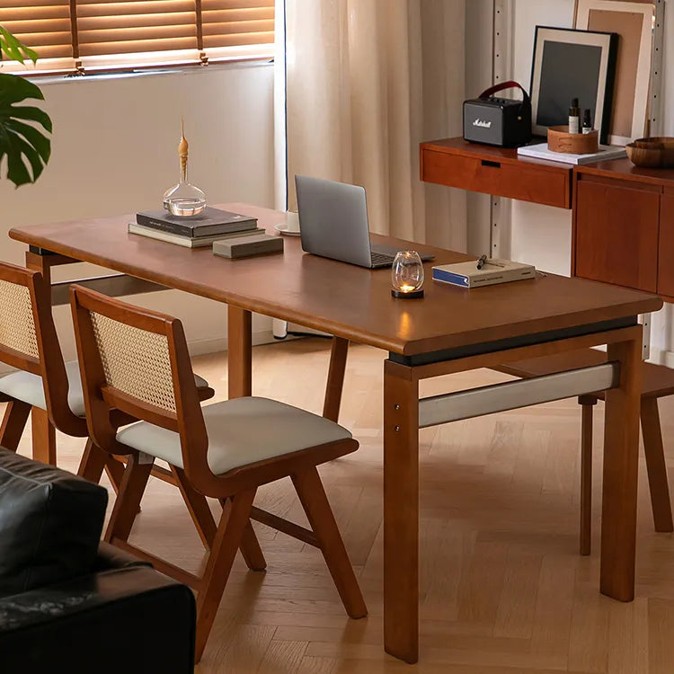 Elegant Cherry Wood Dining Table - Perfect for Stylish Gatherings fpmxm-2770