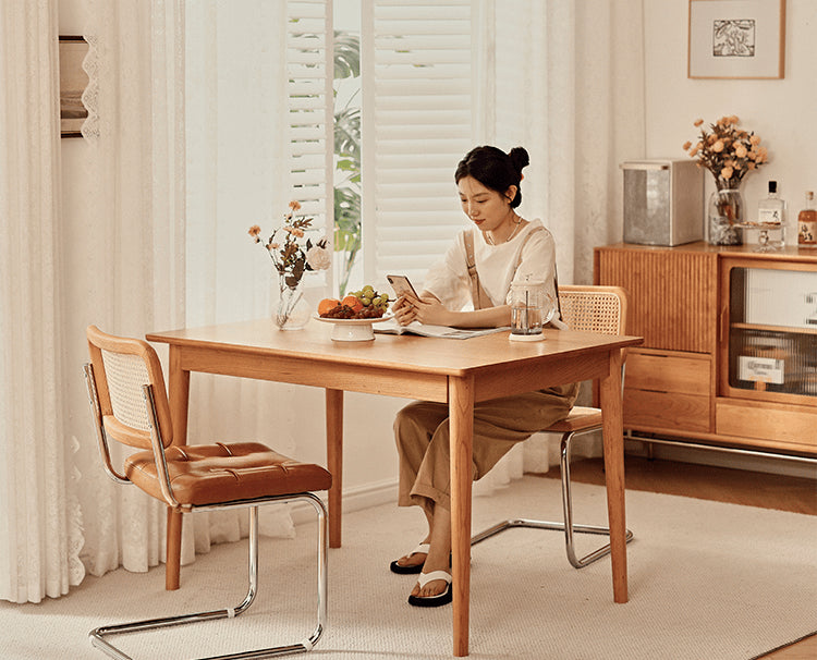 Stunning Oak and Cherry Wood Table - Elegant Design for Your Home fyg-654