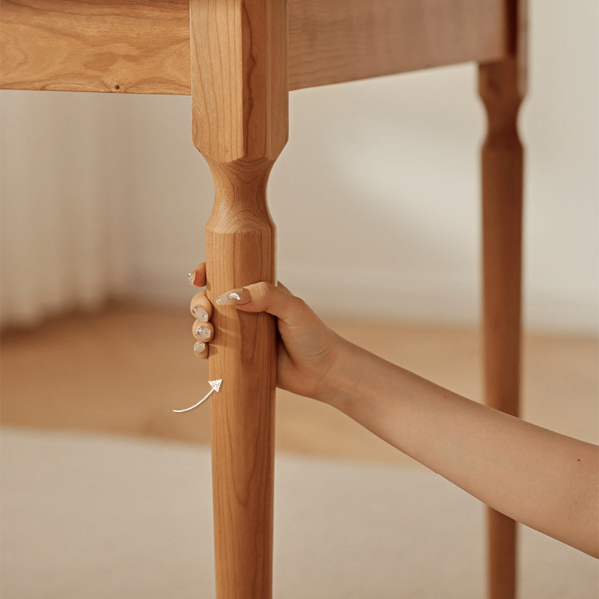 Natural Wood Table in Cherry Finish - Enhance Your Home Décor fyg-656