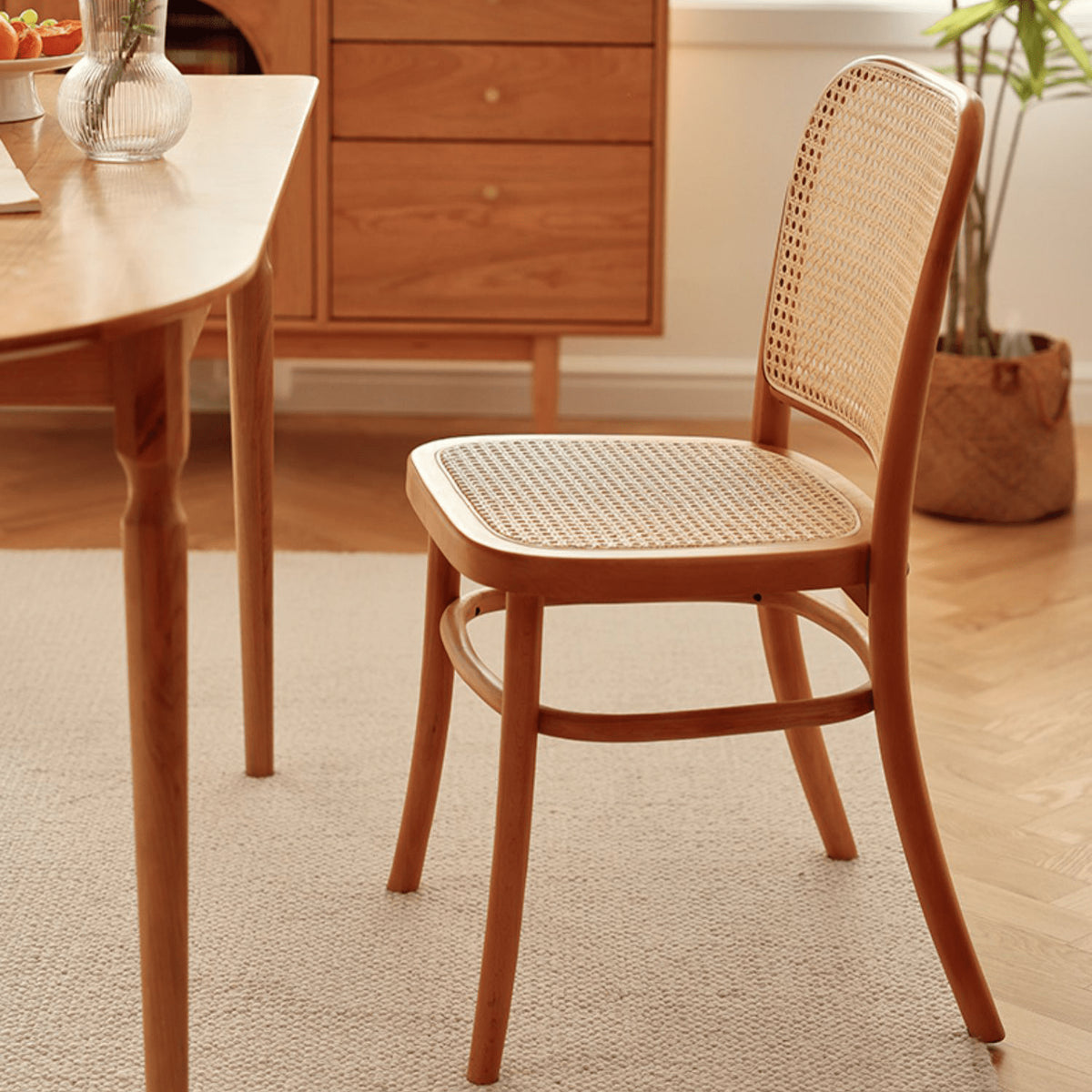 Elegant Red Oak Wood Chair with Natural Finish and Comfortable Cotton Seat fyg-659