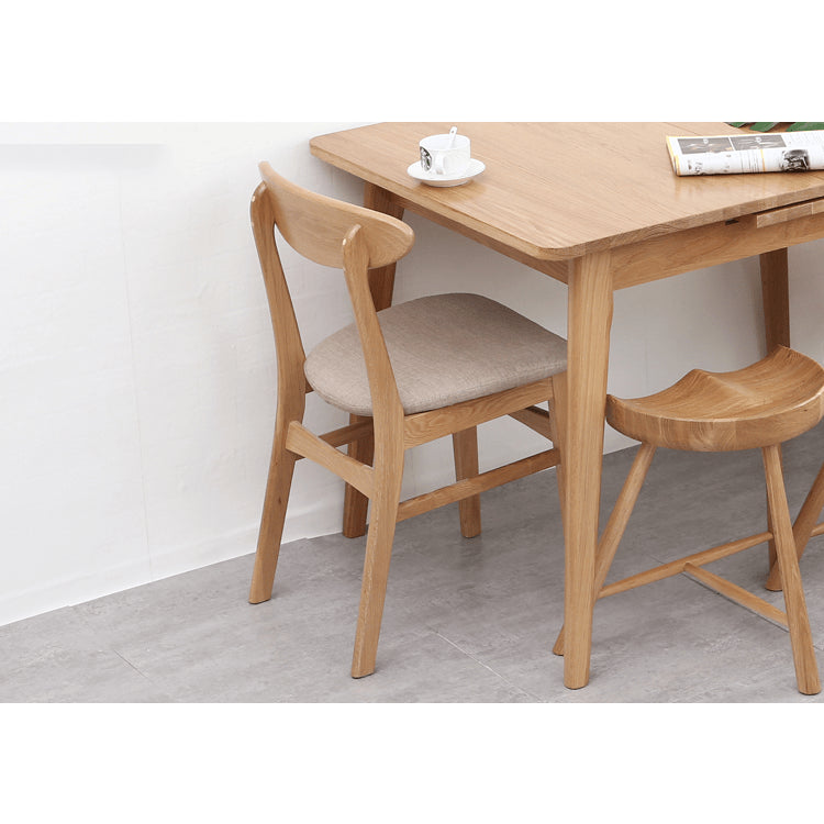 Elegant White Chair with Red Oak Wood and Soft Cotton Upholstery fyg-660