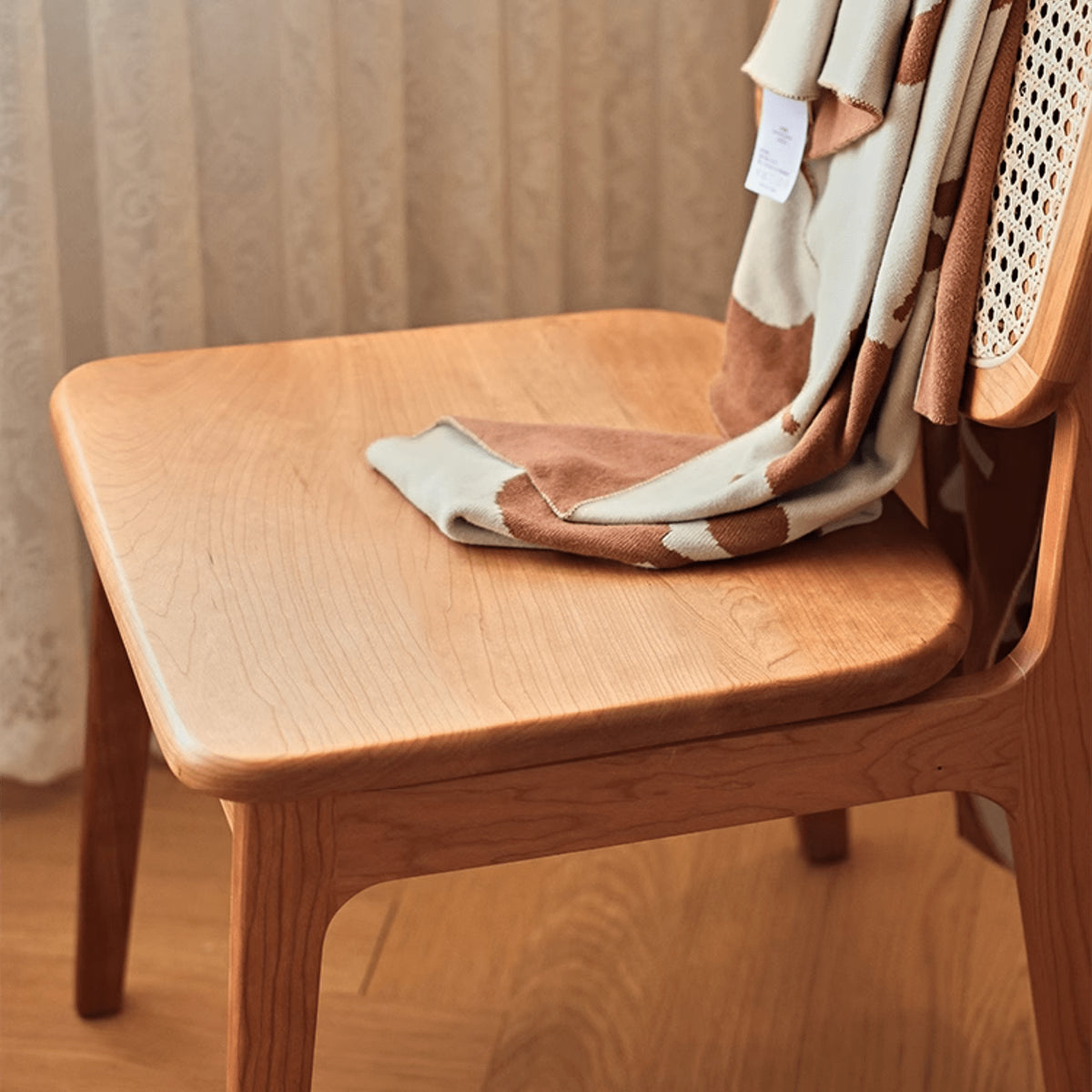 Elegant Cherry Wood Chair with Natural Rattan Accent fyg-661