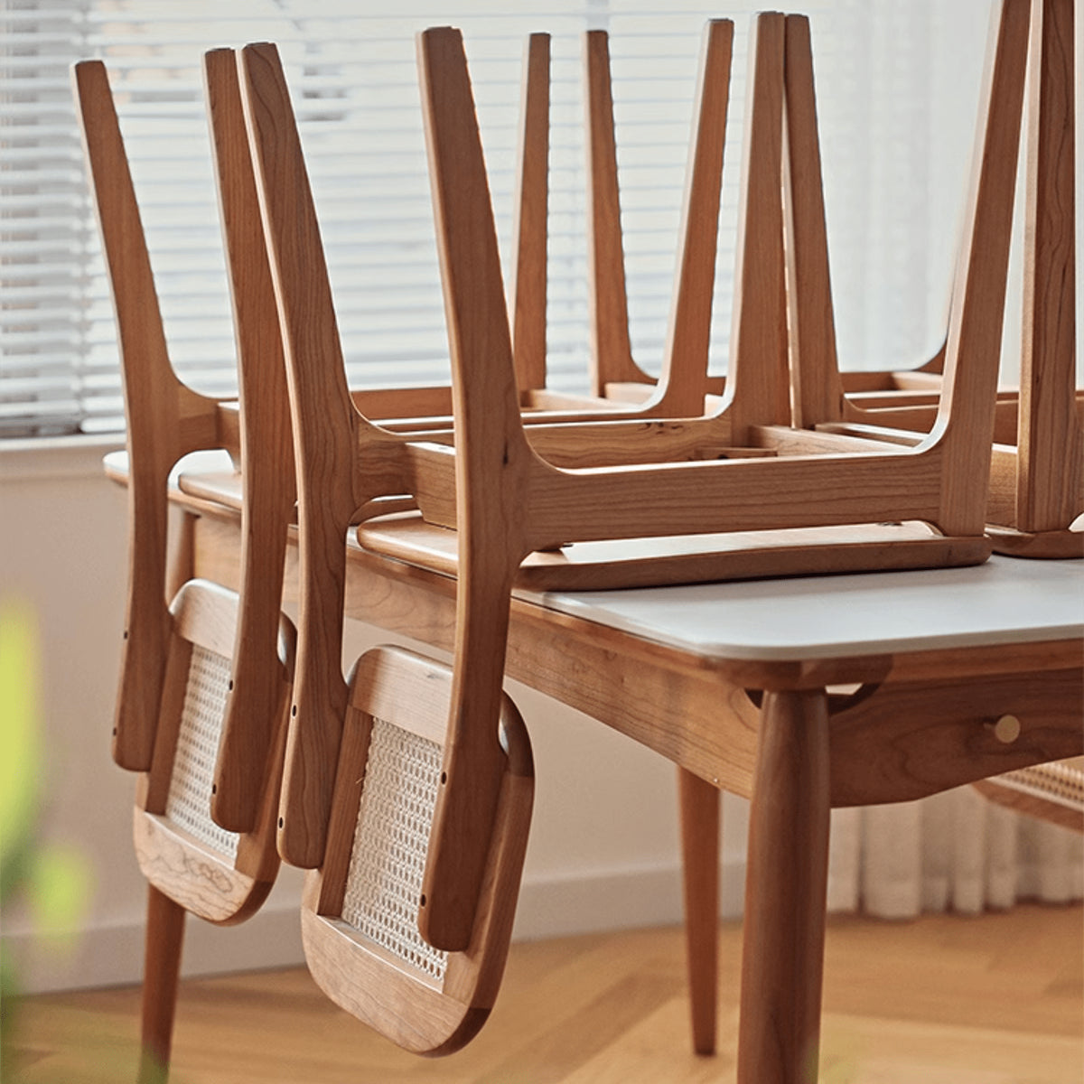 Elegant Cherry Wood Chair with Natural Rattan Accent fyg-661