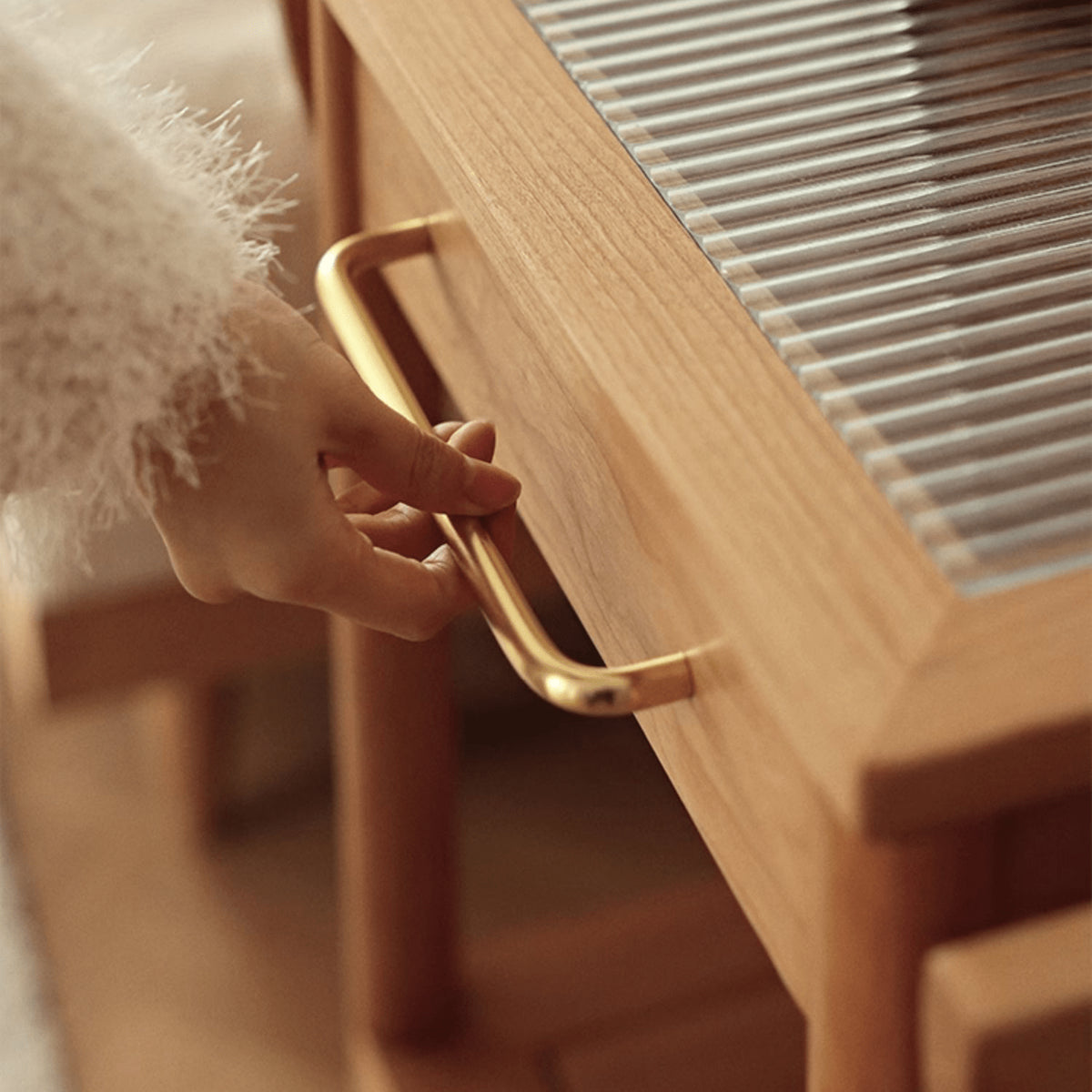 Stylish Light Oak Wood Tea Table with Metal and Nylon Accents - Natural Brown Finish fyg-666
