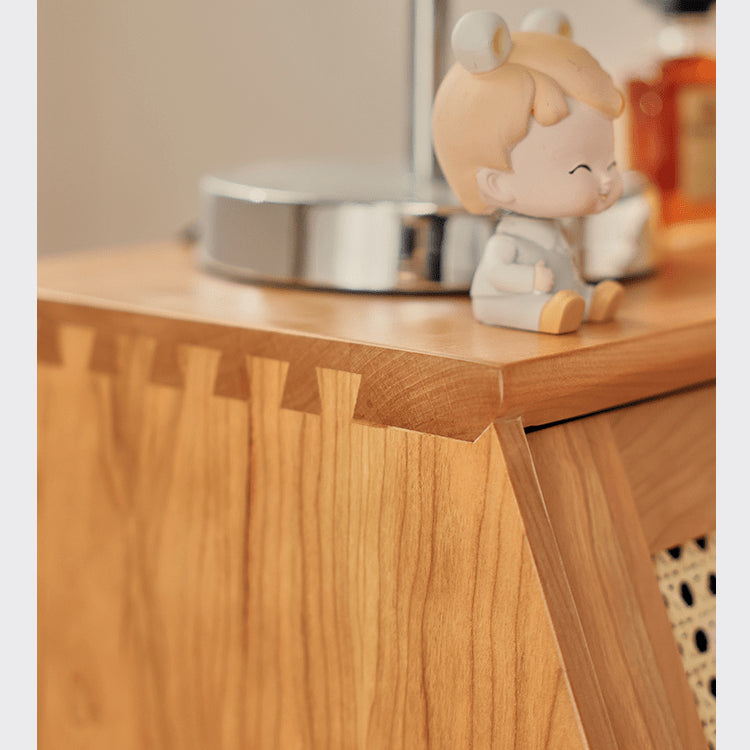 Elegant Cherry Wood Bedside Cupboard with Glass and Rattan Accents fyg-676