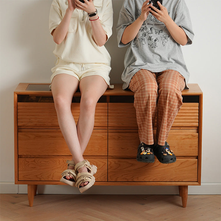 Cherry Wood Cabinet with Natural Finish and Glass Doors fyx-853