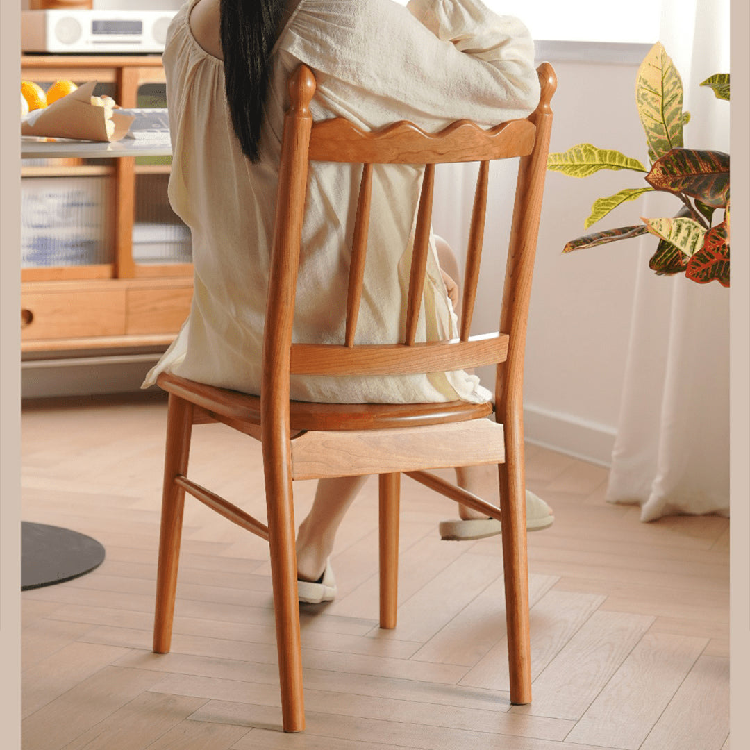 Elegant Natural Wood Chair in Rich Cherry Finish fyx-895