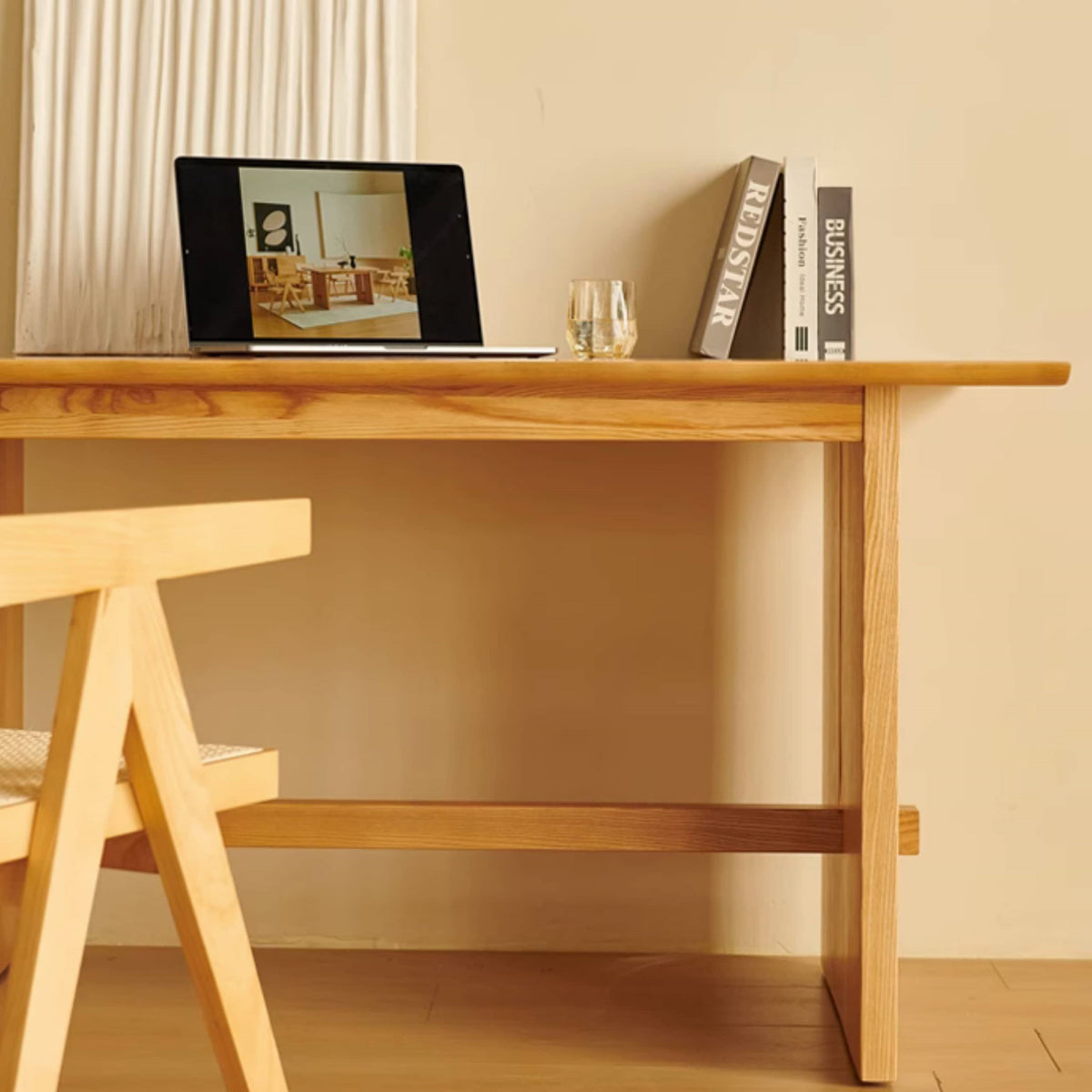 Elegant Natural Ash Wood Dining Table - Sleek Modern Design hjhms-1044