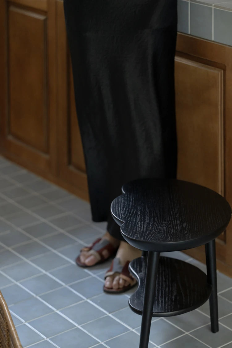 Chic Black Ash Wood Side Table with Unique Cloud Design and Lower Shelf hrn-5253