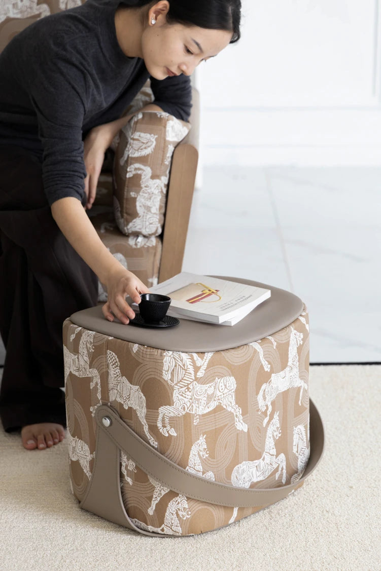 Stylish Synthetic Leather Stool with Unique Design - Comfortable and Versatile Home Accent Piece hrn-5254