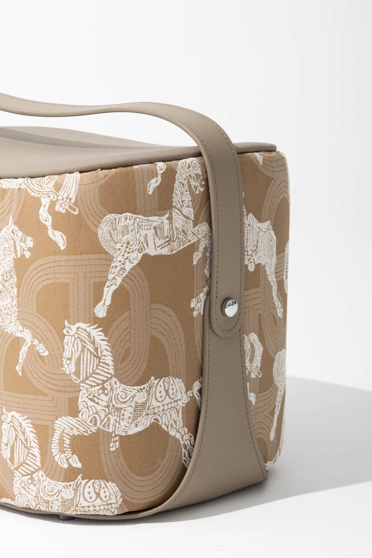 Stylish Synthetic Leather Stool with Unique Design - Comfortable and Versatile Home Accent Piece hrn-5254