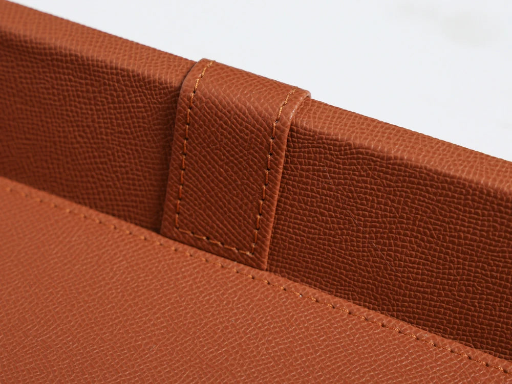 Stylish Ash Wood Console Table with Multi-layer Board and Synthetic Leather Accents hrn-5260