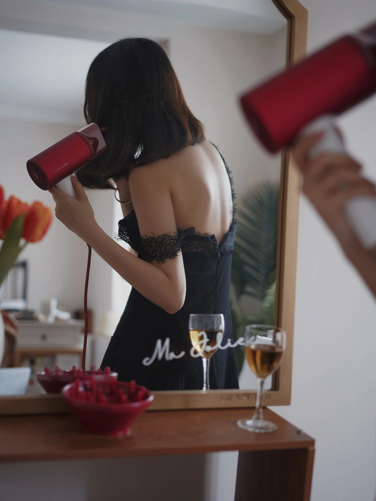 Elegant Beech Wood Mirror with Glass Finish - Stylish Home Décor Accent for Any Room hrn-5261