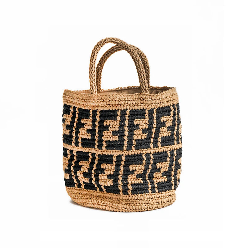 Elegant Beech Wood Mirror with Glass Finish - Stylish Home Décor Accent for Any Room hrn-5261