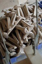 Stylish Cowhide and Ash Wood Stool - Modern Hexagonal Design for Any Space hrn-5262