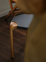 Stylish Cowhide and Ash Wood Stool - Modern Hexagonal Design for Any Space hrn-5262