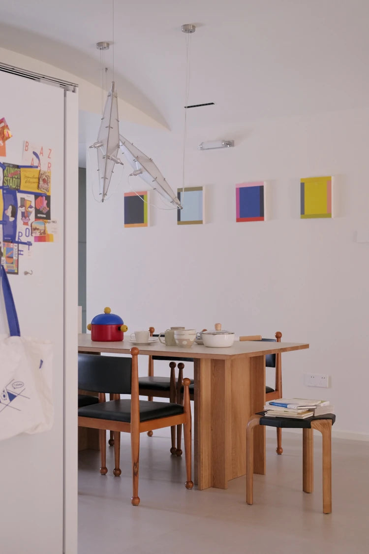 Stylish Cowhide and Ash Wood Stool - Modern Hexagonal Design for Any Space hrn-5262