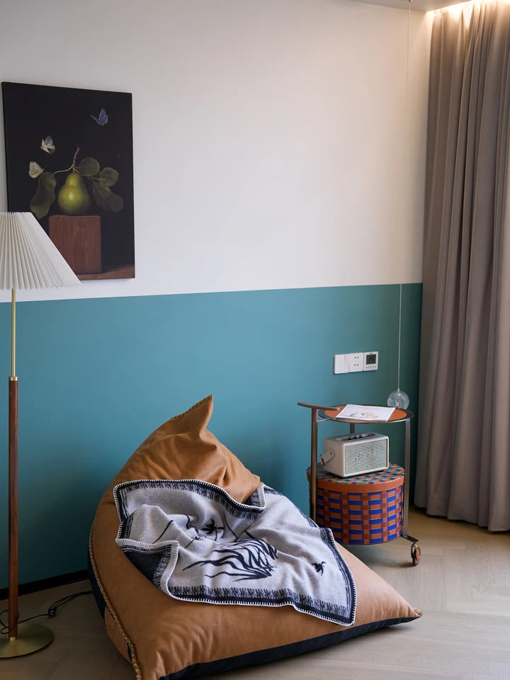 Stylish PU Leather Side Table with Stainless Steel Accents and Black Walnut Wood Base – Modern Decorative Accent for Living Room and Bedroom hrn-5267