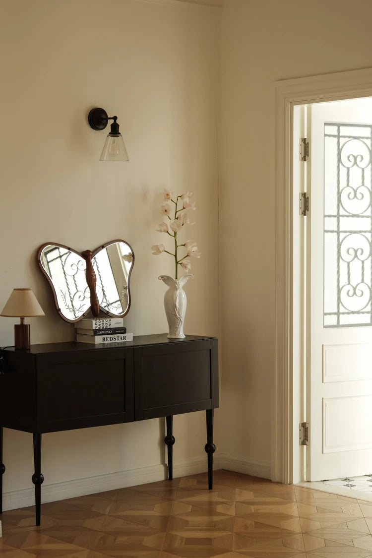Unique Butterfly-Shaped Mirror with Solid Wood Frame - Hand-Cut Glass Design for Elegant Home Décor hrn-5268