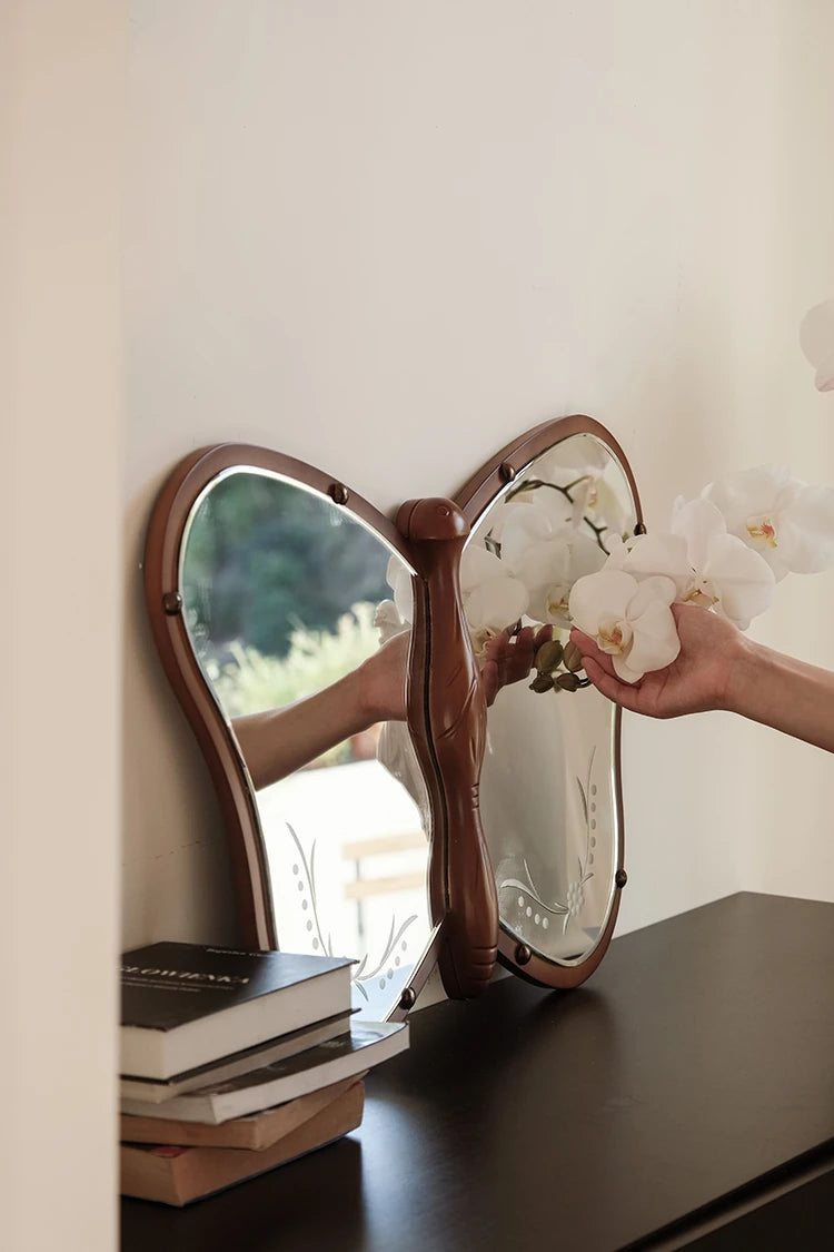 Unique Butterfly-Shaped Mirror with Solid Wood Frame - Hand-Cut Glass Design for Elegant Home Décor hrn-5268