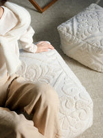 Unique Butterfly-Shaped Mirror with Solid Wood Frame - Hand-Cut Glass Design for Elegant Home Décor hrn-5268