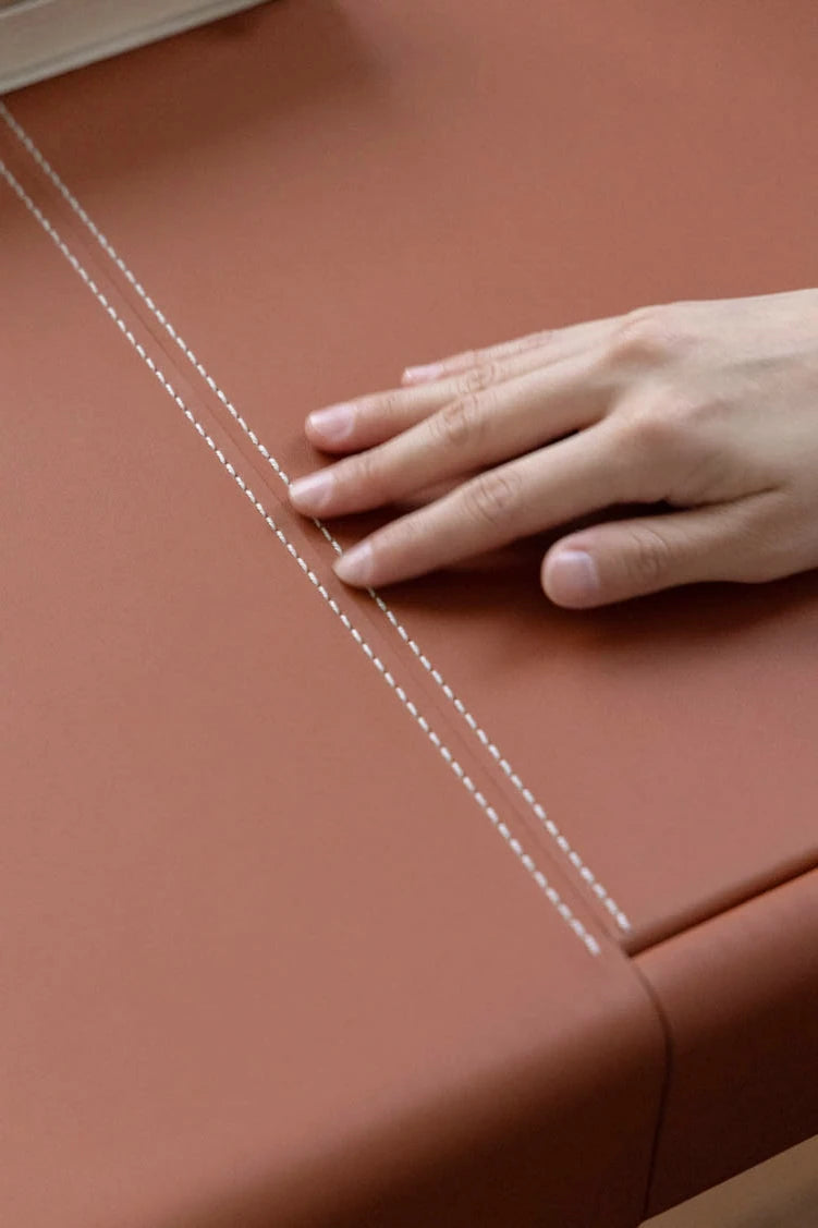 Stylish Ash Wood Chair with Synthetic Leather Upholstery – Modern Comfort for Your Home or Office hrn-5270