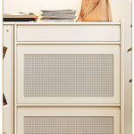 Stylish Solid Wood Cabinet with Multi-Layer Design - Perfect for Modern Storage Solutions hrvr-5082