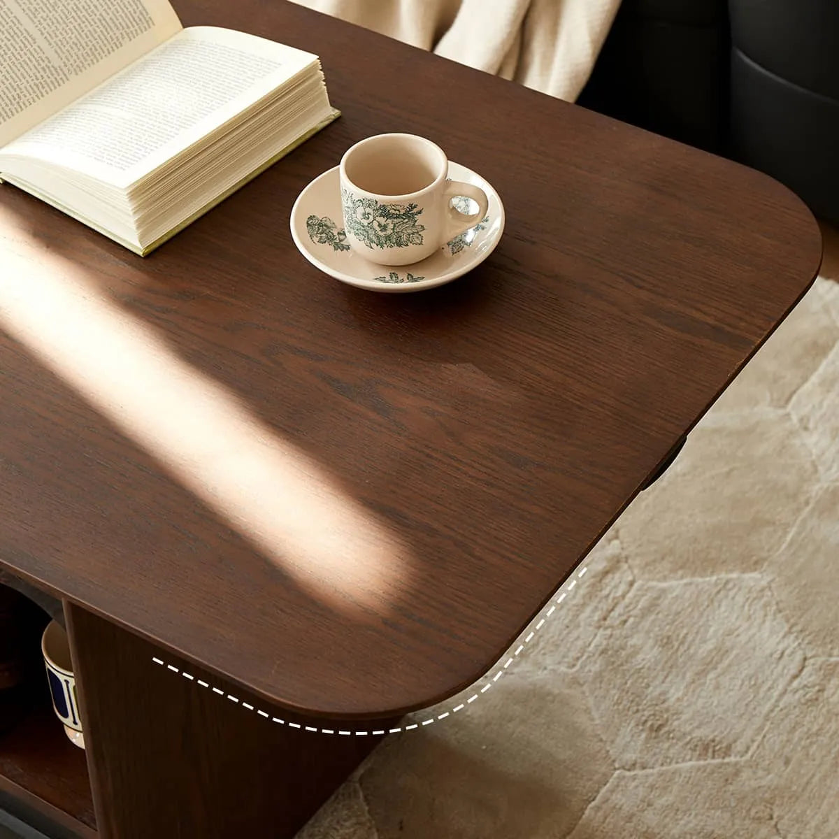 Stylish Red Oak Coffee Table with Storage Shelves - Perfect for Modern Living Rooms hsmjx-4155