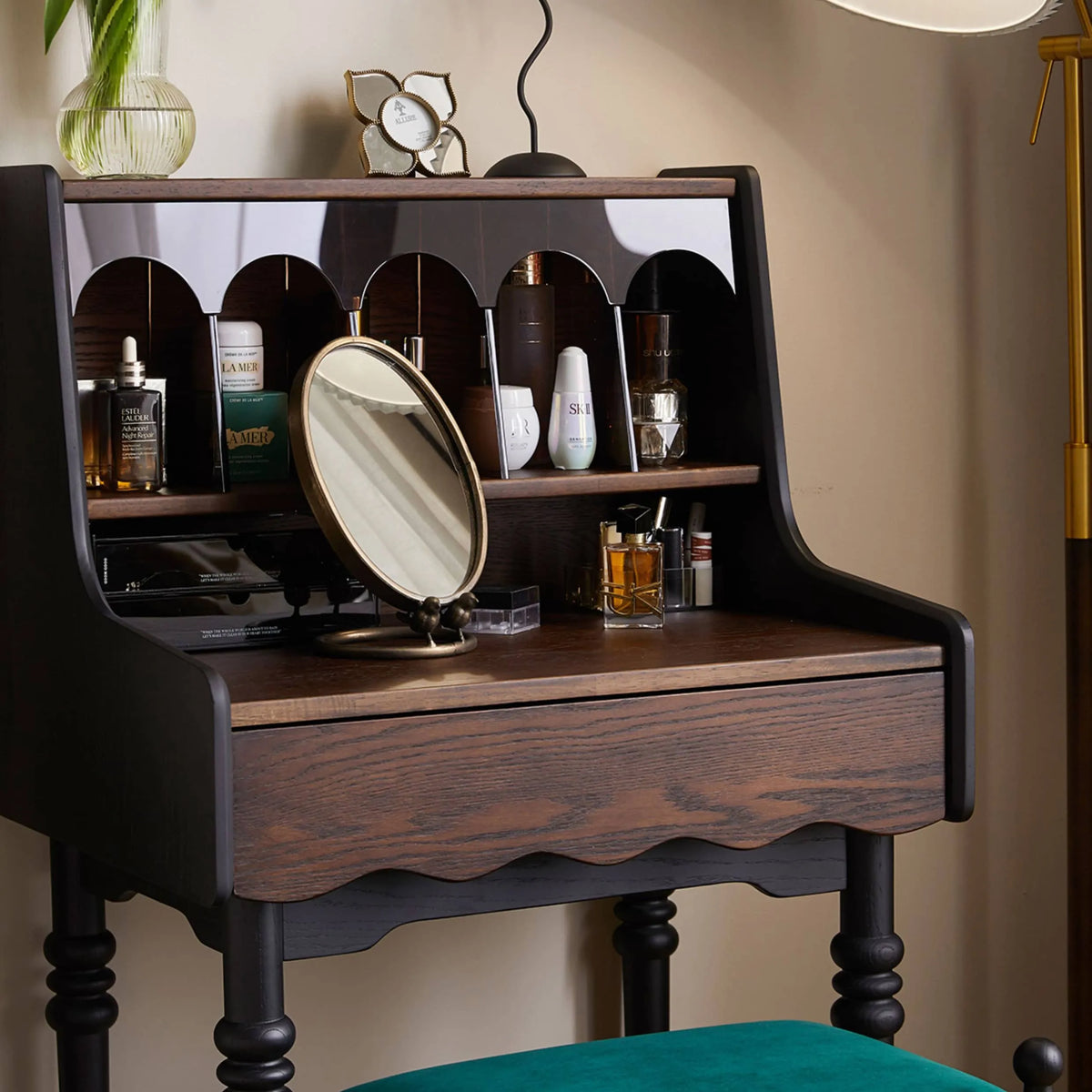 Vintage-Inspired Red Oak Multi-Layer Cabinet: Elegant Storage Solution with Makeup Vanity Design hsmjx-4162