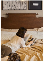 Elegant Solid Red Oak Bed Frame - Sturdy Design with Long Planks, No Splicing for Ultimate Comfort hsxz-2163