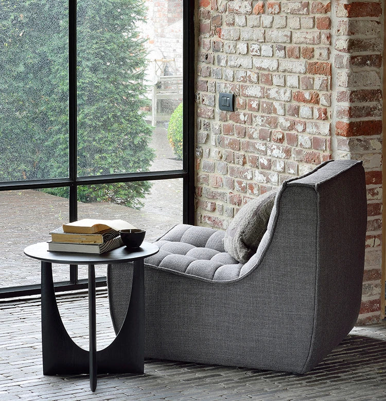 Stylish Round Oak Tea Table with Unique Base Design - Modern Home Furniture Accent Piece hsxz-2176