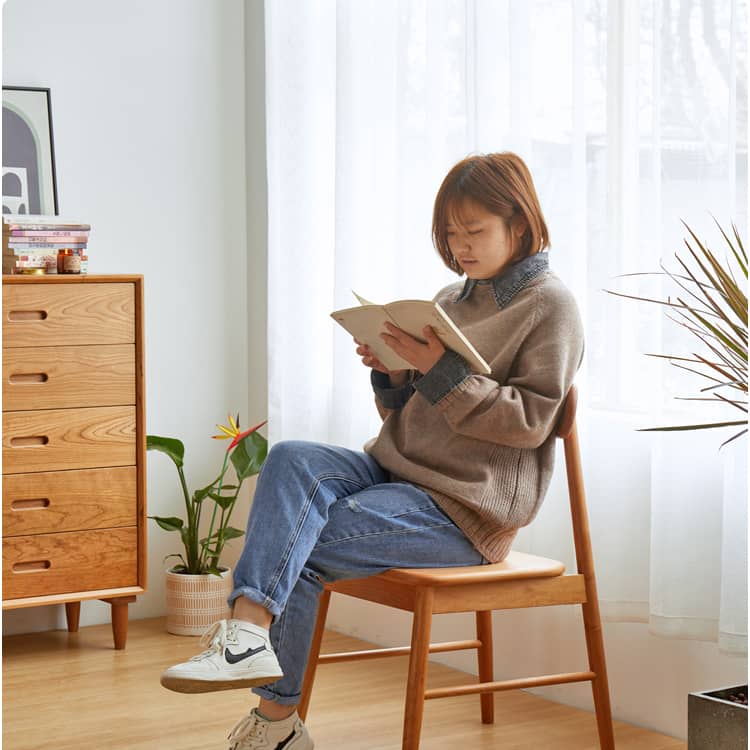 Elegant Natural Wood Chair in Brown - Oak, Cherry, and Black Walnut Options hykmq-740