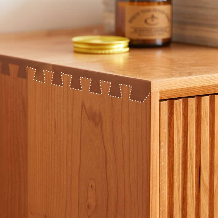 Elegant TV Cabinet in Natural Wood, Gold & Black Cherry with Aluminum Accents hykmq-758