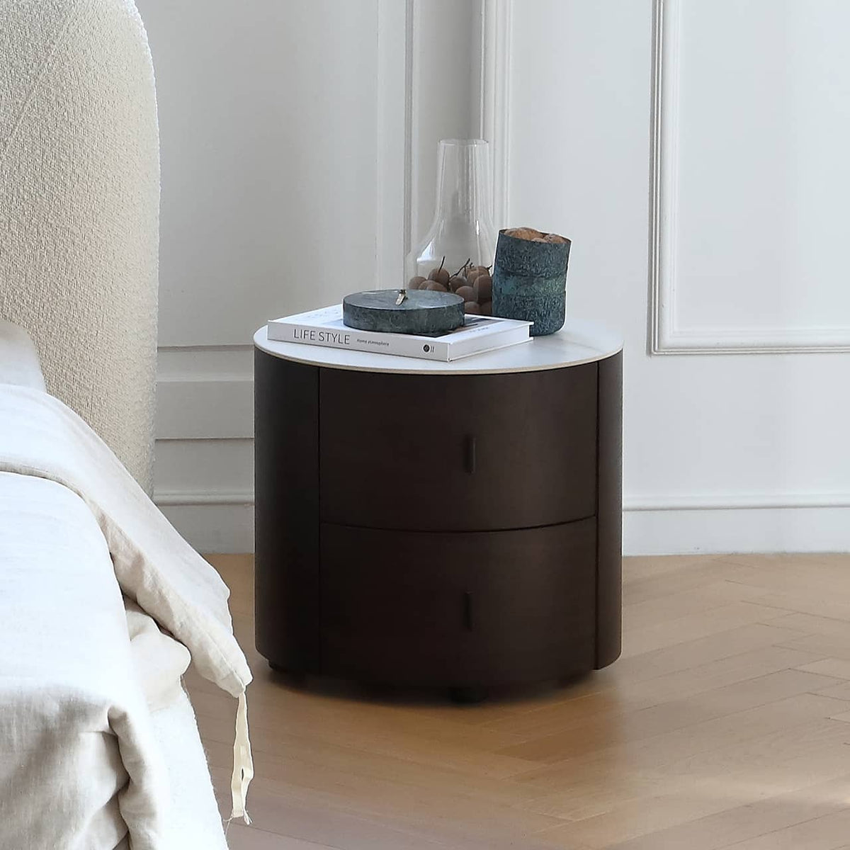 Elegant Bed Frame in White Pine & Ash Wood - Premium Quality and Craftsmanship my-375