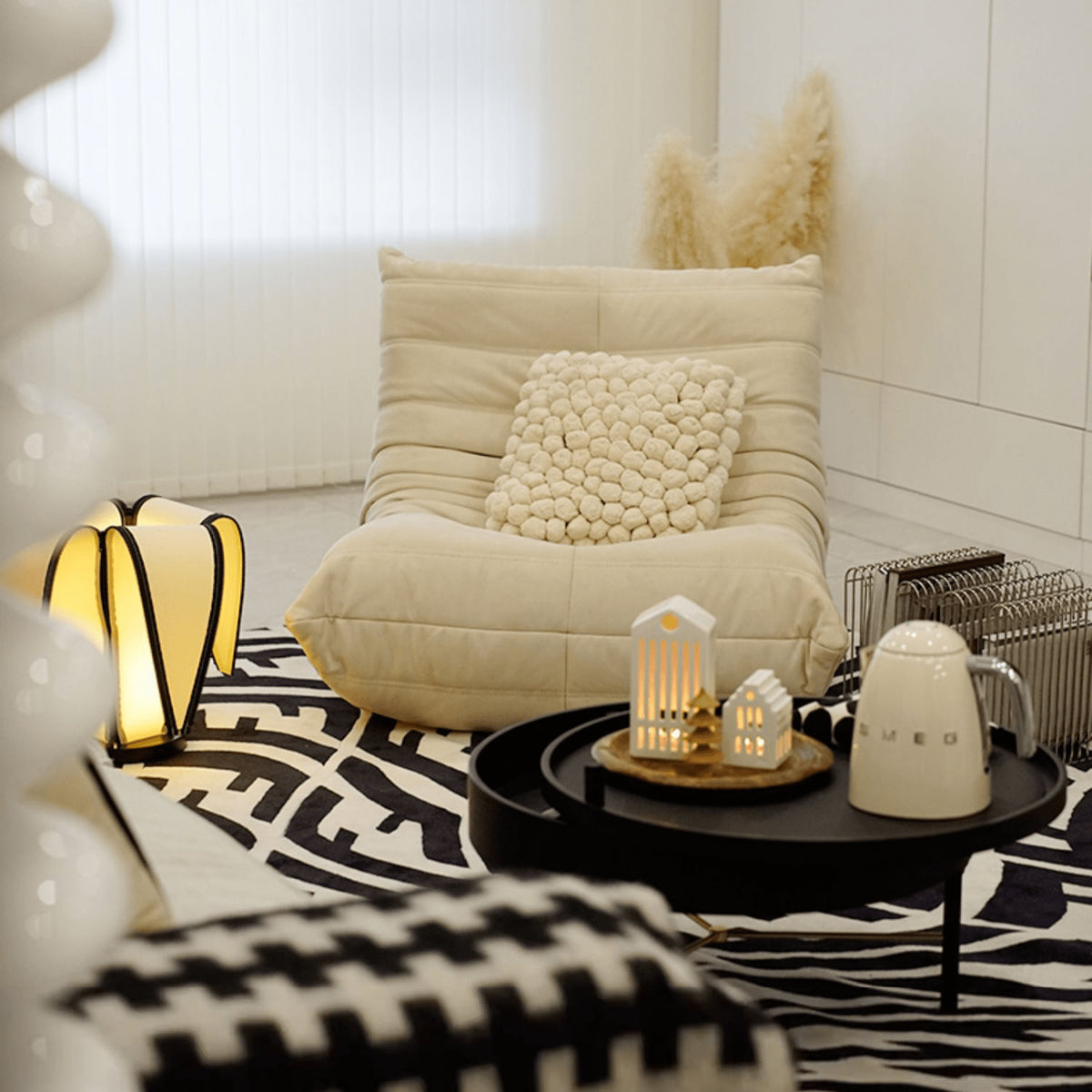 Elegant Black & Natural Wood Color Particle Board Tea Table - Stylish & Functional yw-179