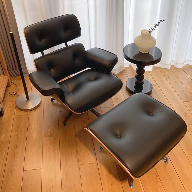 Stylish Black PU Leather Bar Stool for Modern Kitchens and Bars yw-204