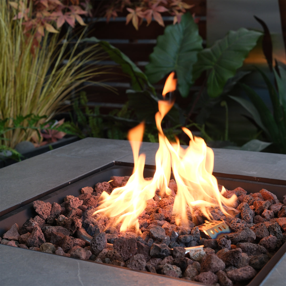 50000 BTU, CSA Certification SquareGas Fire Table ,Contain 5 kg Lava Stone And Rainproof Cover,Magnesium Oxide Wood Grain Surface Finished,More Suitable for Outdoor Garden Backyard and Durable W2734P194105-djyc