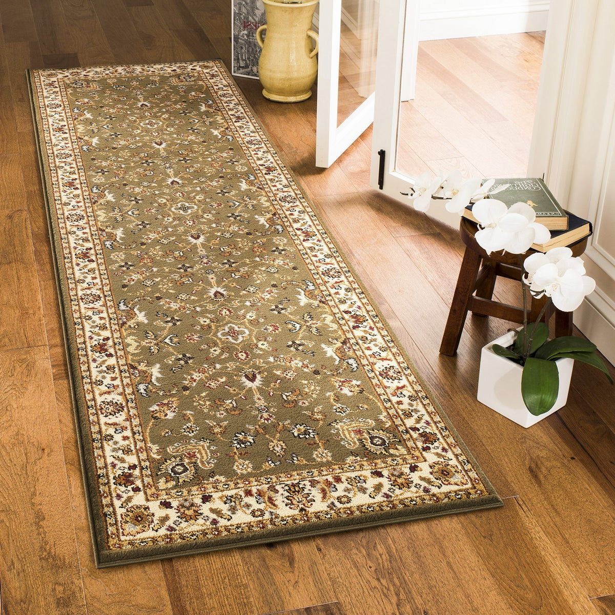 Classic GC_VIN5008 Green 2 ft. 7 in. x 7 ft. 3 in. Area Rug-B186P452264