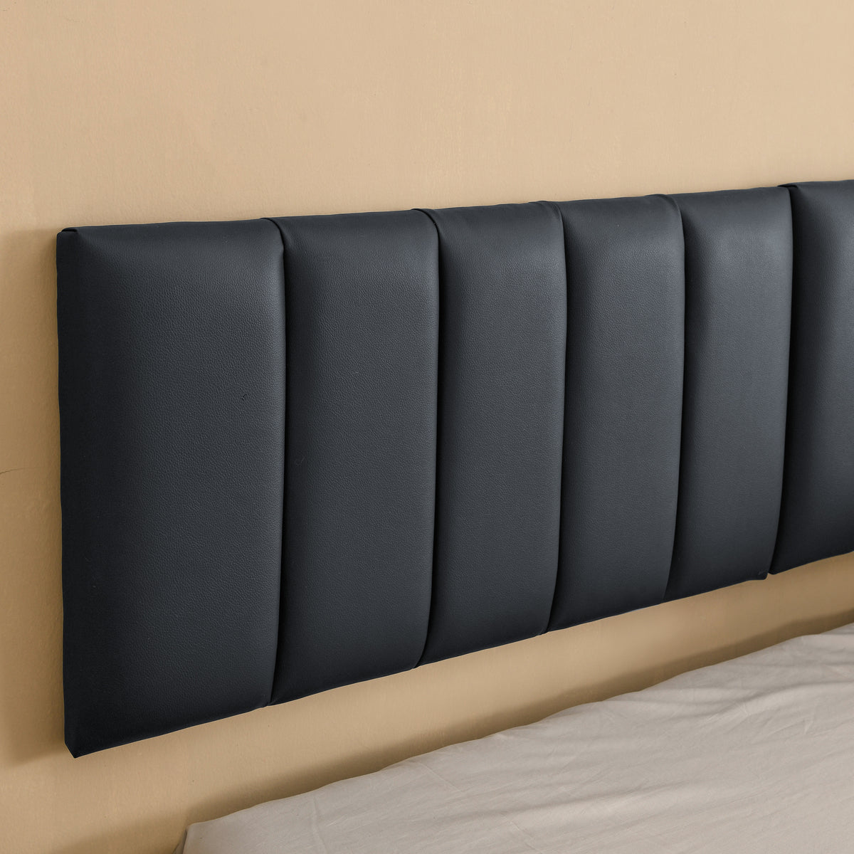 Queen Floating Bed Frame with Wall Mounted Headboard Modern Low Profile Platform Bed Frame Queen Size Faux Leather Upholstered Platform Bed Frame,No Box Spring Needed,Black W487P169718-djyc