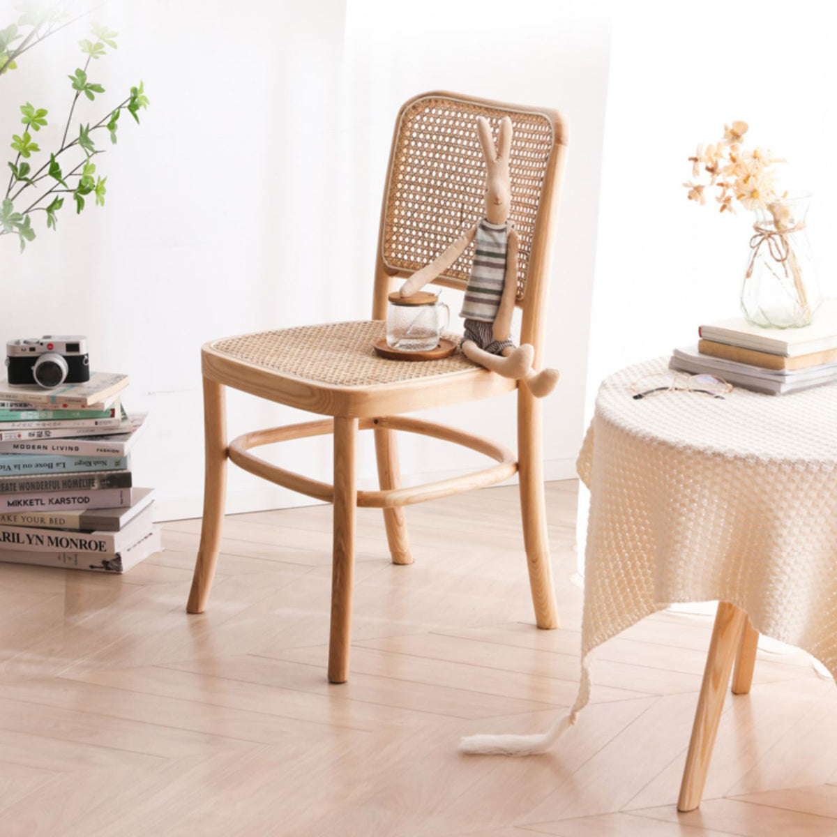 Elegant Natural Ash Wood Chair with Stylish Rattan Detailing fcf-1476