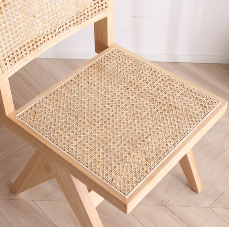 Handcrafted Solid Wood Chair with Natural Rattan Finish fcf-1478