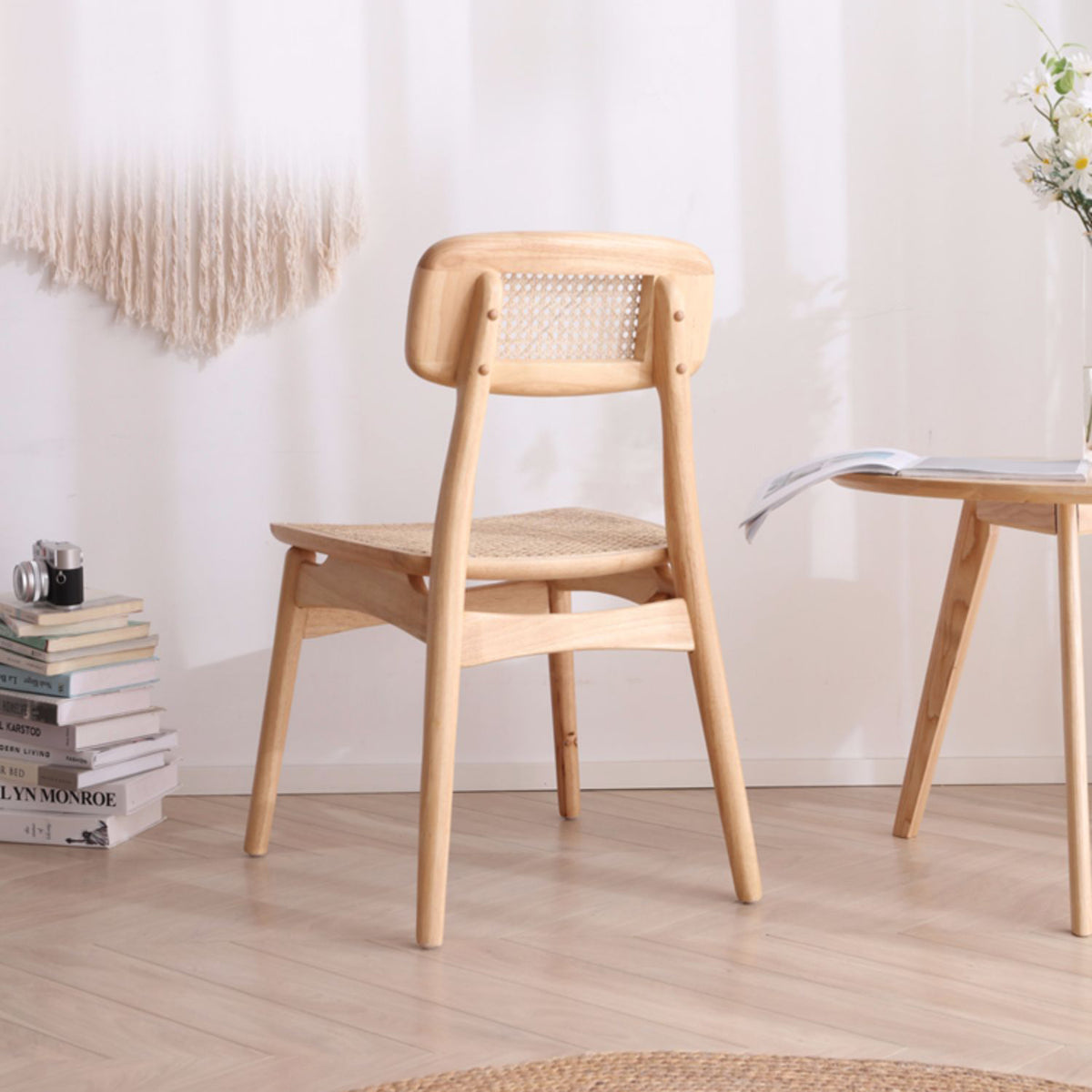 Elegant Solid Wood Chair with Natural Rattan Accents fcf-1479