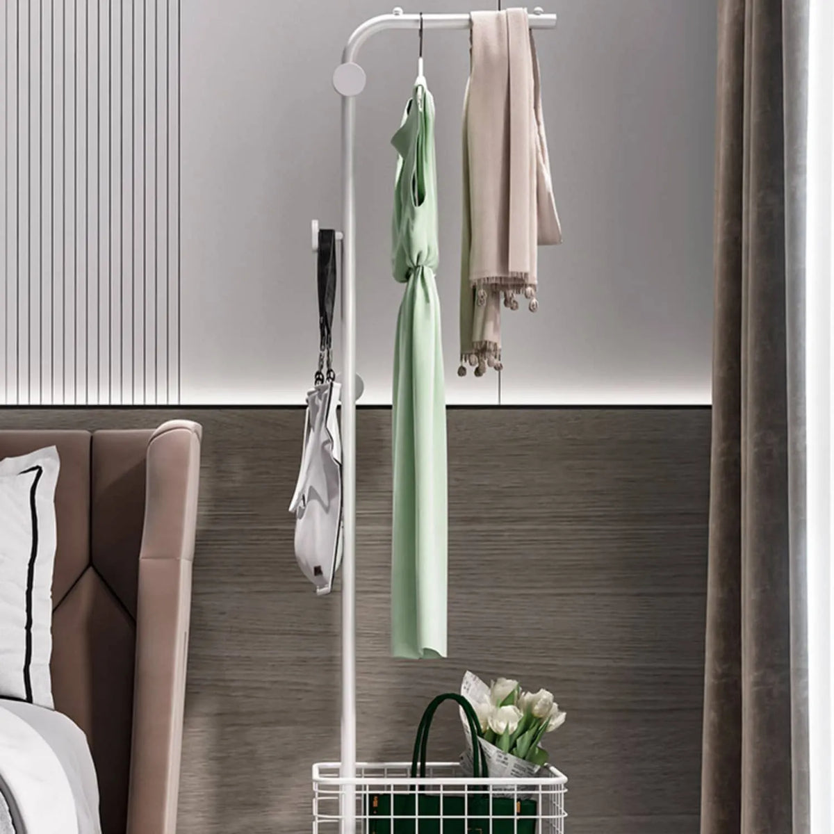 Stylish Gold Metal Coat Hanger with Storage Basket - Elegant Clothing Rack for Modern Bedrooms fel-1974