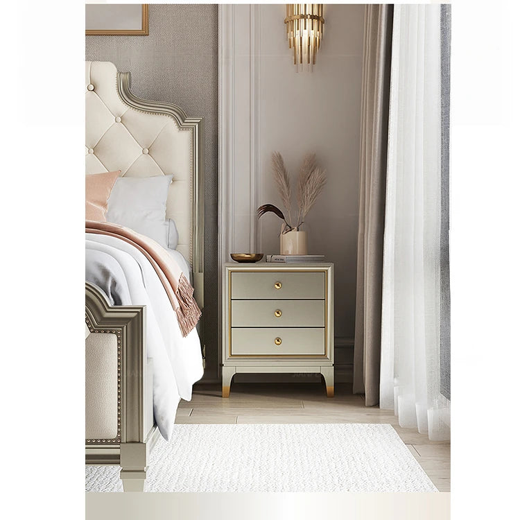 Elegant Pine Multi-layer Board Nightstand with Three Drawers and Gold Accents - Modern Bedroom Furniture fjfn-5273