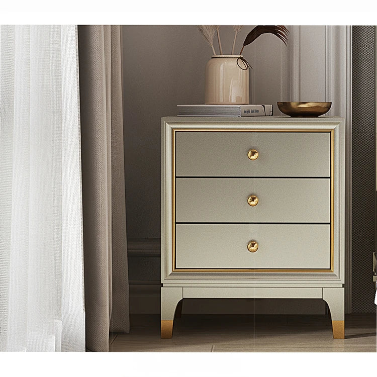 Elegant Pine Multi-layer Board Nightstand with Three Drawers and Gold Accents - Modern Bedroom Furniture fjfn-5273